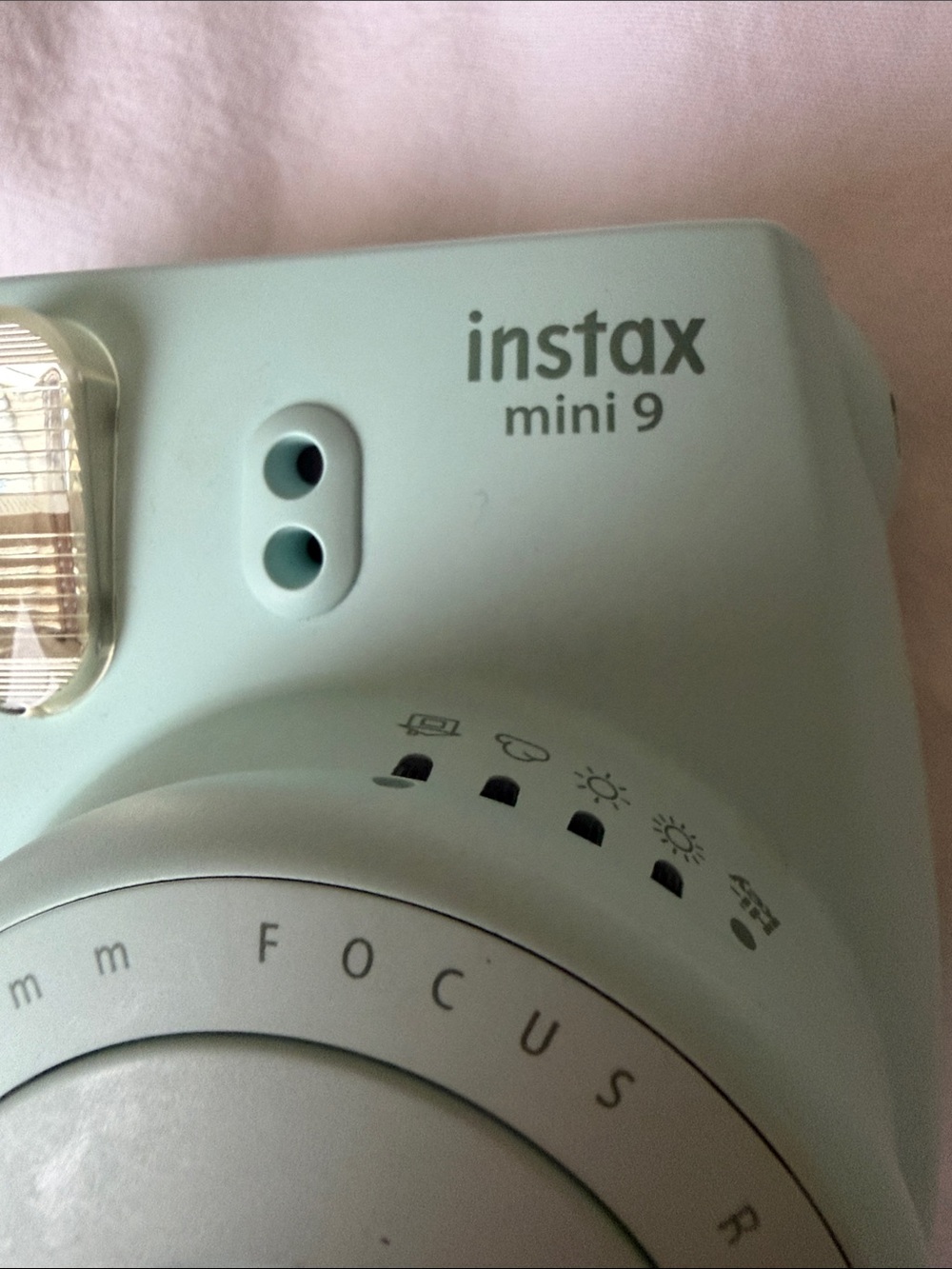 Fujifilm Instax Mini 9 Instant Camera - Mint Green - Picture 2 of 5